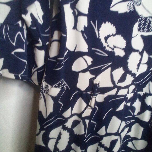 Old Navy Dress L Women Short Sleeve Soft Stretch Floral Blue White - Picture 8 of 16